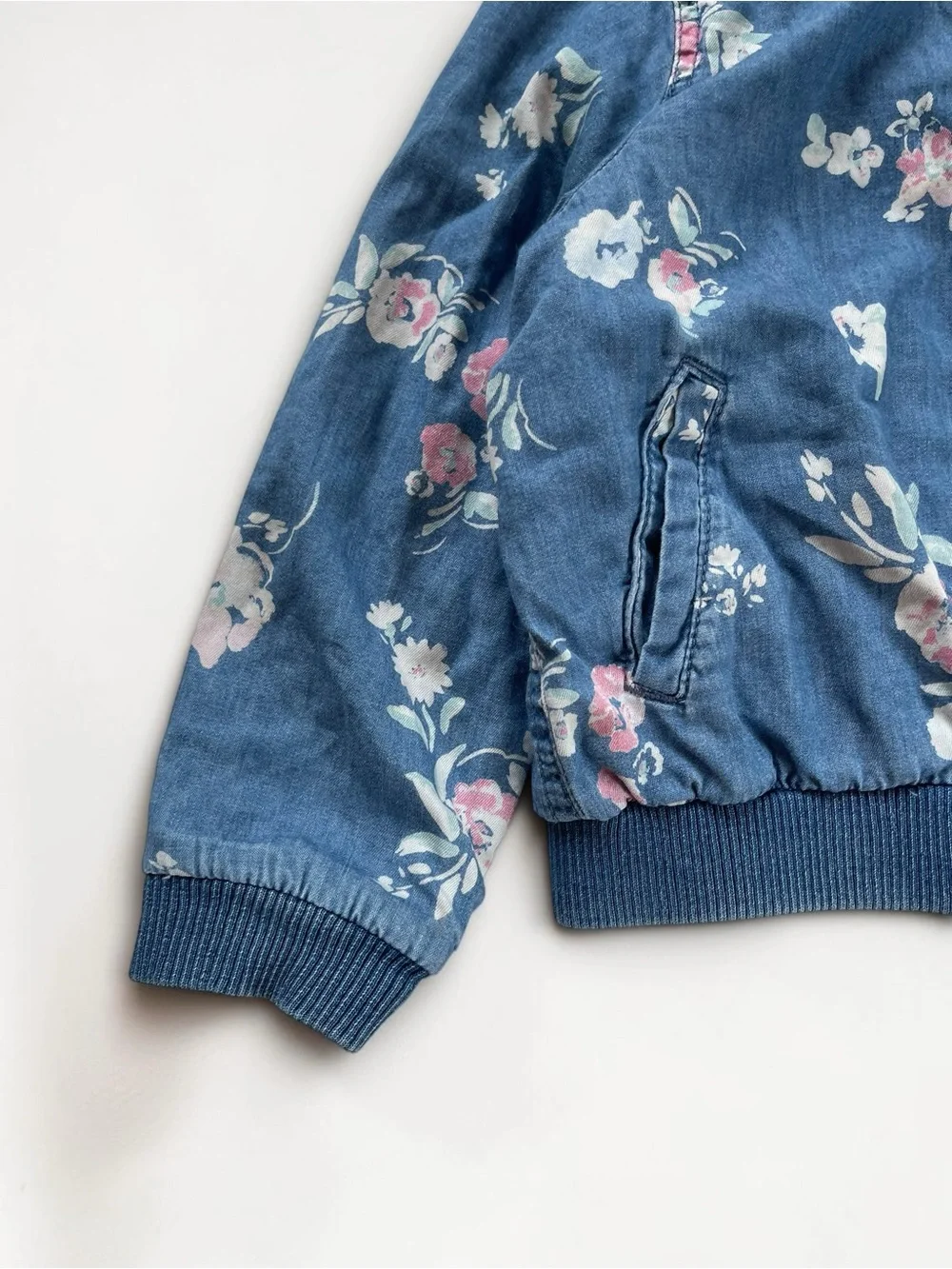 OSHKOSH VGUC Chambray Floral Lightweight Bomber Jacket